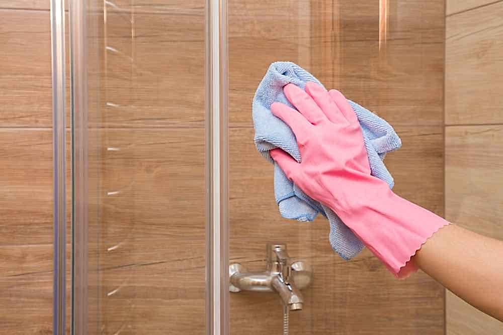 How to Clean Glass Shower Doors โ Helping Hands Cleaning Services How to Clean Glass Shower Doors | Helping Hands Cleaning Services