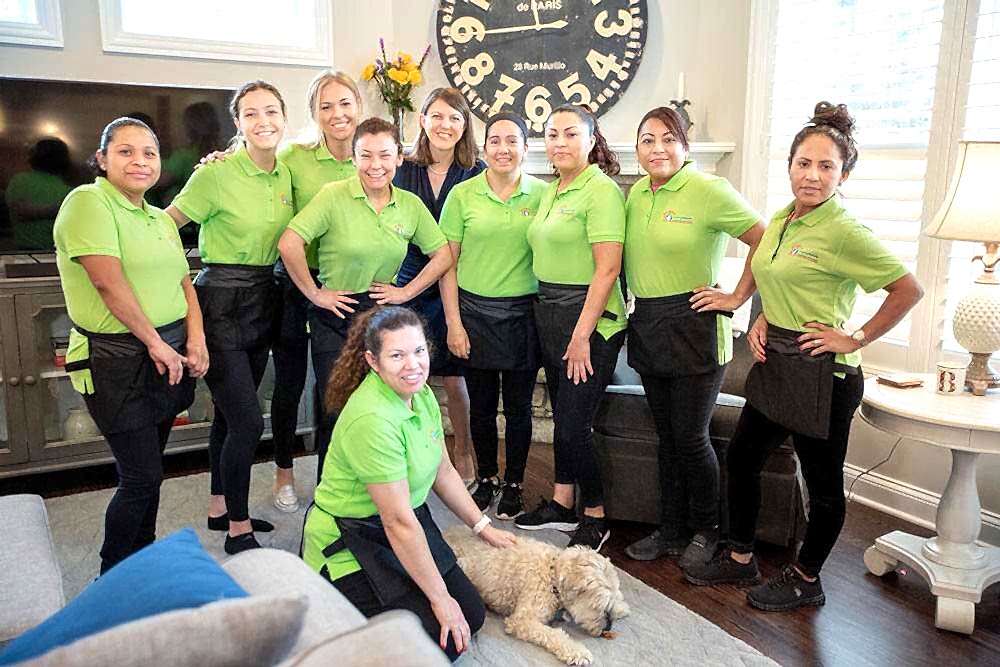 home cleaning Chicago IL Helping Hands Team | Helping Hands Cleaning Services